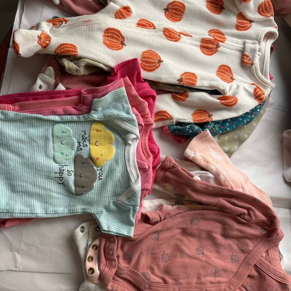 Girl newborn Bundle 60 + pieces